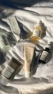 Засоби для догляду за обличчям Засоби для догляду за обличчям